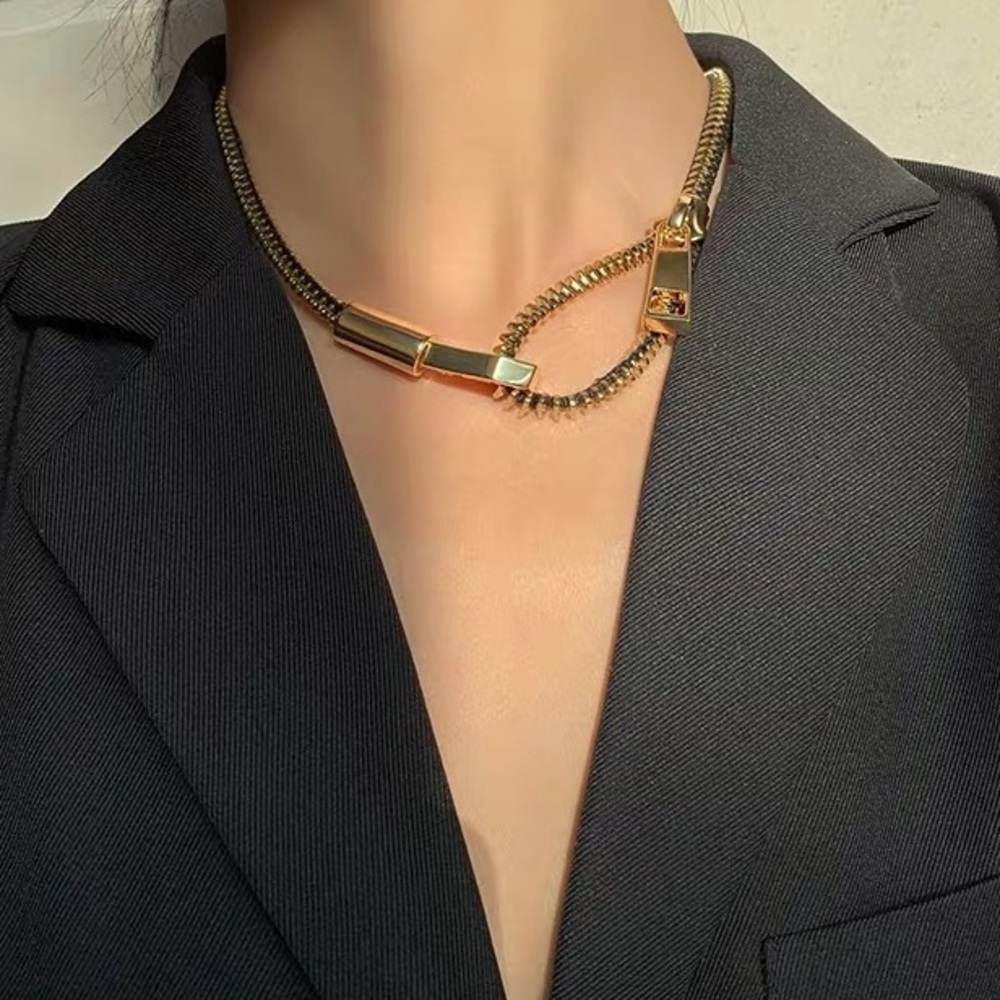 Unique style zip necklace
